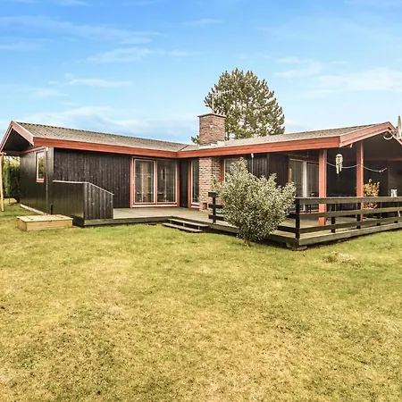 Lovely In Grenaa With Kitchen Holiday home *